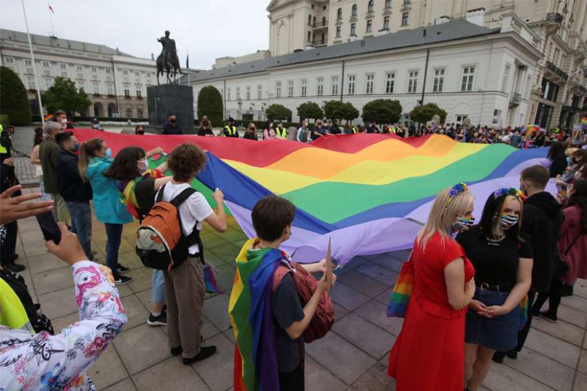 Polish bishops reiterate church teaching on LGBT, gender ideology