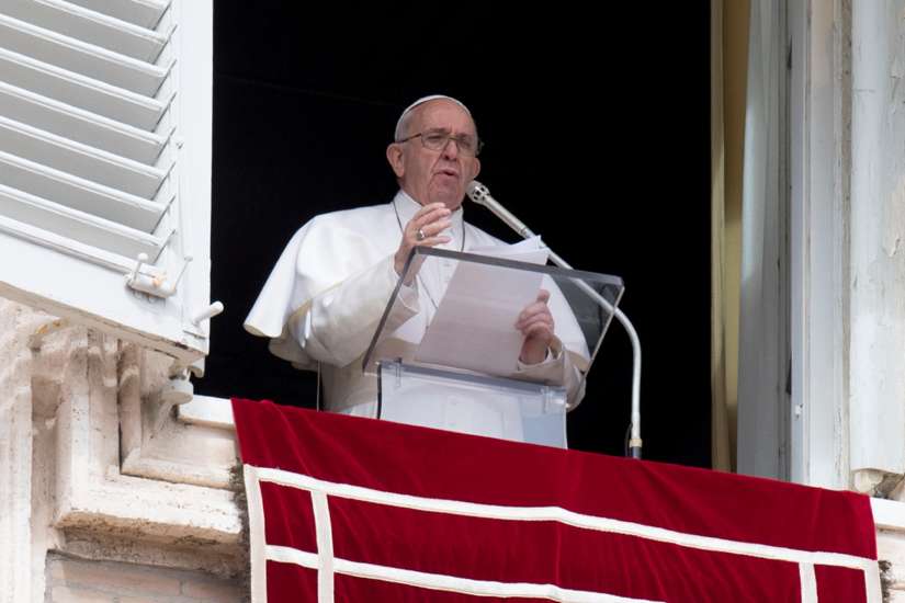Angelus: Nations must protect lives and dignity of war victims