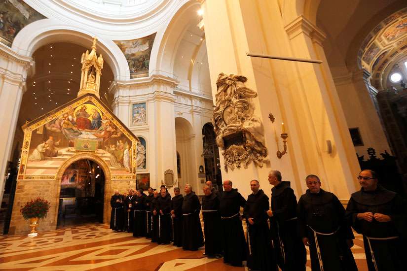 Pope Francis to highlight divine mercy on visit to Assisi chapel