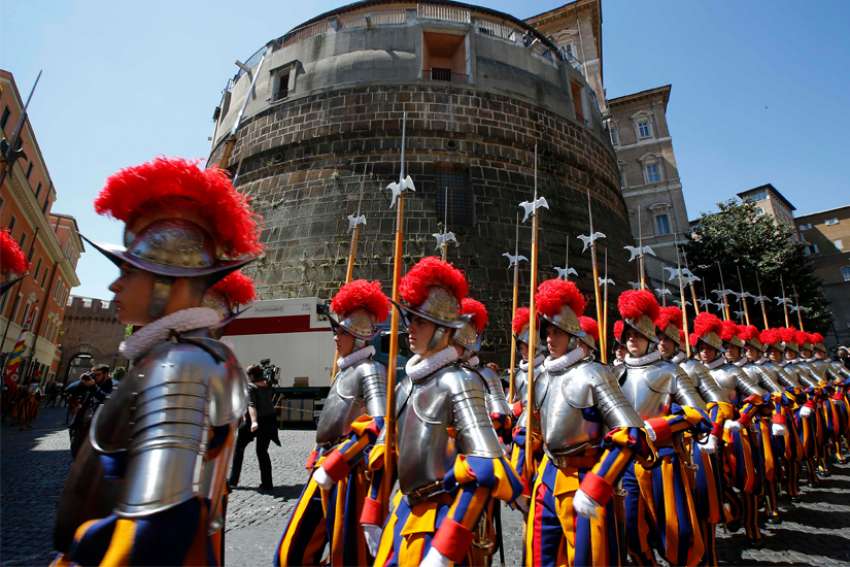 Vatican prosecutors conduct raid on Secretariat of State offices