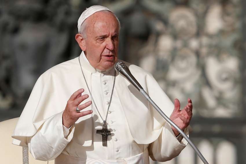 Wednesday Audience: Evangelization should help, not hinder, closeness to God