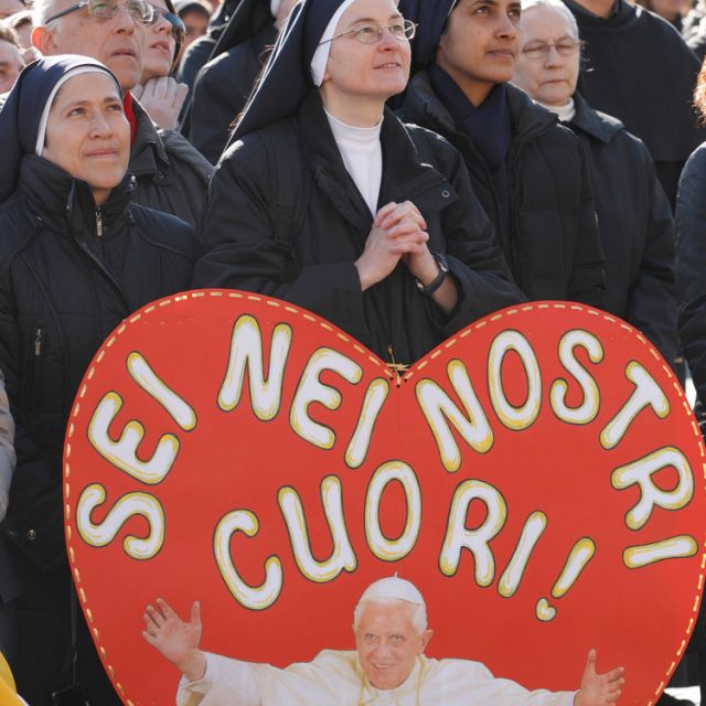 Pope prays for migrants, refugees seeking a better life 