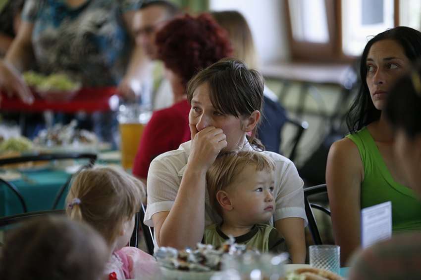 Help stop war in Ukraine, aid children in need, says church leader