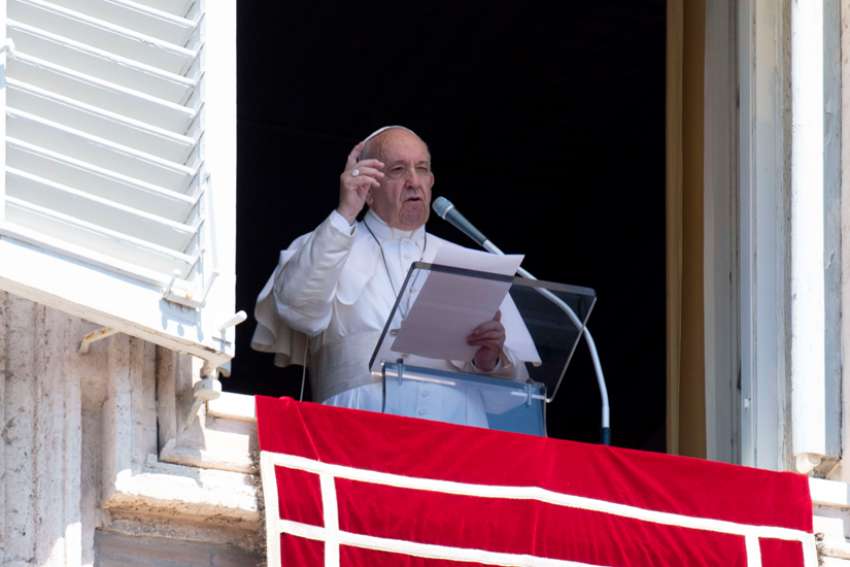 Pope Francis prays for people killed in ethnic, religious clashes in Ethiopia