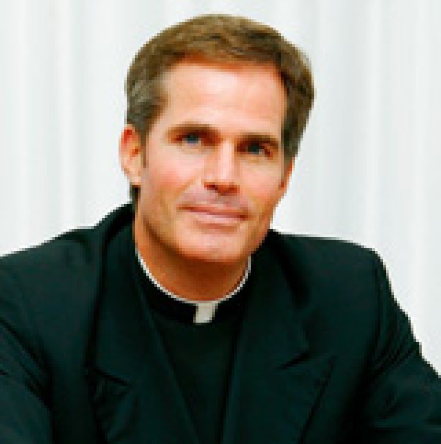 Legionaries of Christ priest admits fathering child 