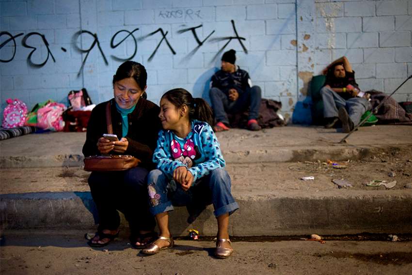 Vatican urges adoption of global agreements on migration, refugees