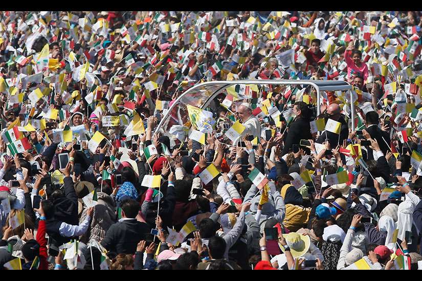 In crime-plagued periphery, Pope preaches conversion