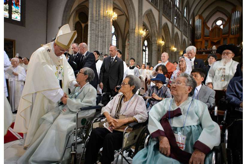 Pope, religious leaders pledge to work together to end slavery by 2020