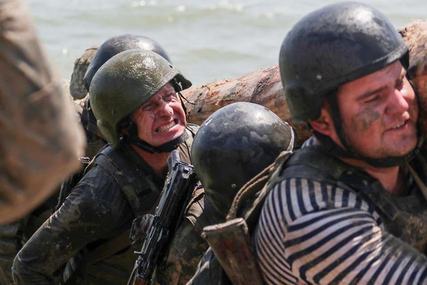 Ukrainian Christians ask for prayers as tensions with Russia escalate