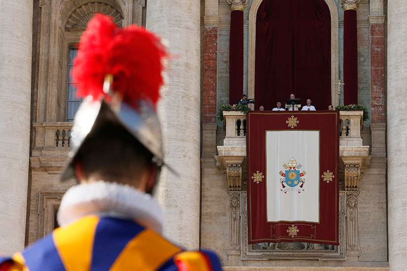 Christ's birth can bring peace, hope to suffering world, Pope says