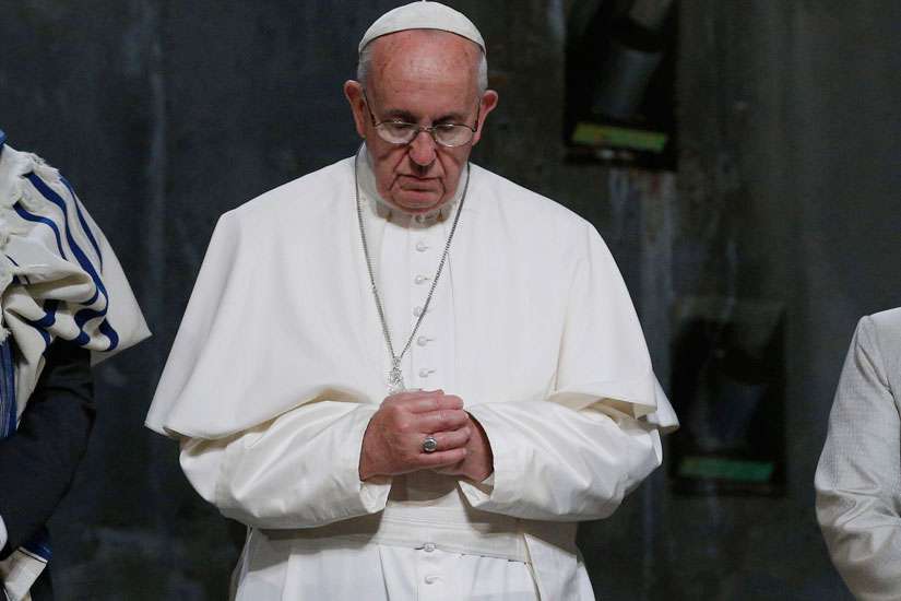 Pope prays for Orthodox, Catholic Christians kidnapped in Syria