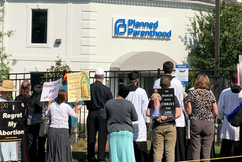 Catholic teens rally to protest new abortion facility