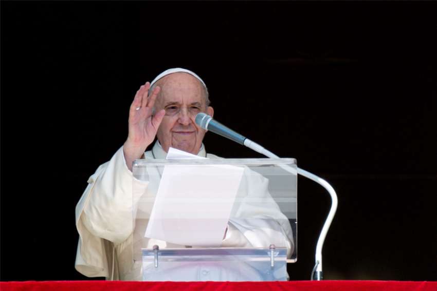 Faith is not a transactional relationship with God, Pope Francis says at Angelus