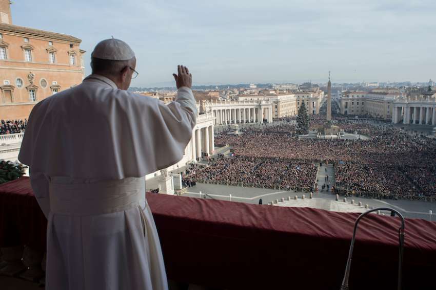 On Christmas Day, Pope Francis prays for peace around the world