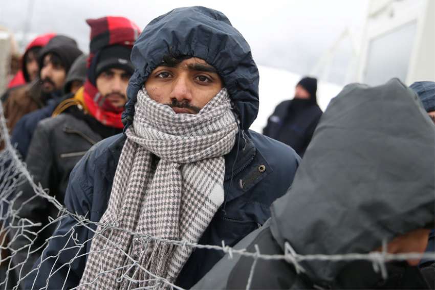 Human rights organizations call for solution to Bosnian migrant crisis