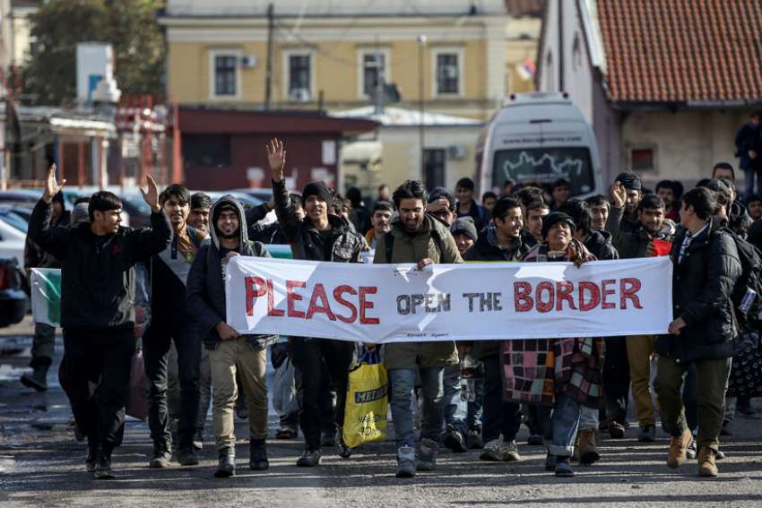 British cardinal: some media foster 'climate of fear' against migrants