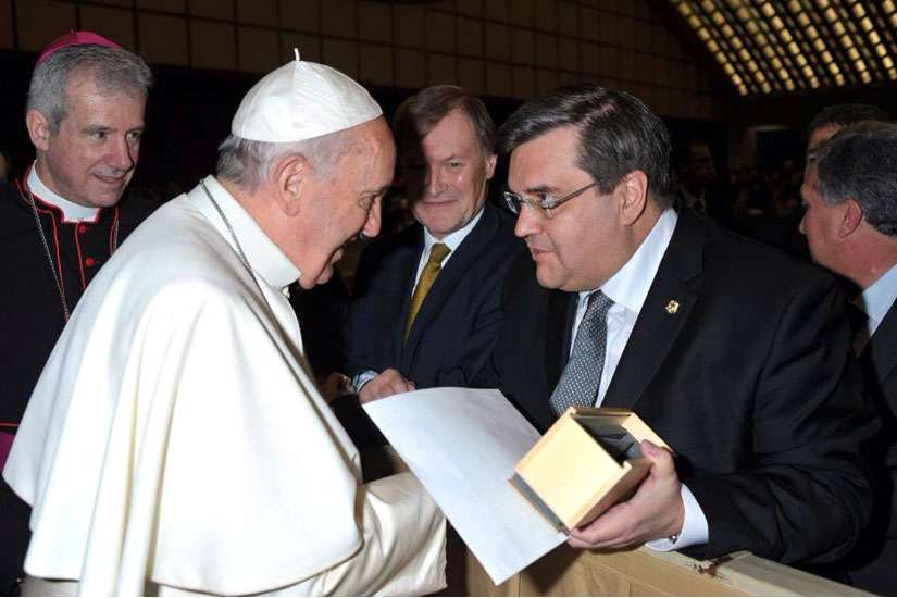Montreal mayor invites Pope to city's 375th anniversary in 2017