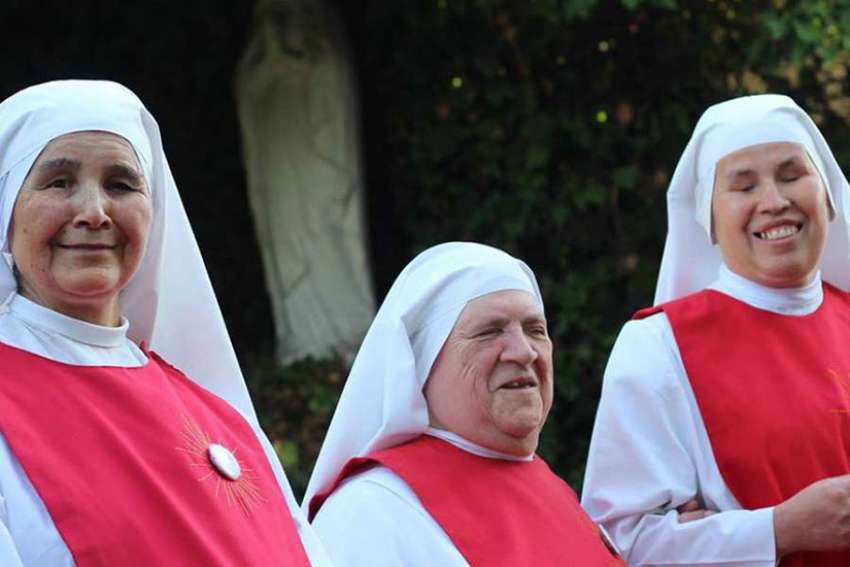 These nuns offer their blindness for the salvation of the world