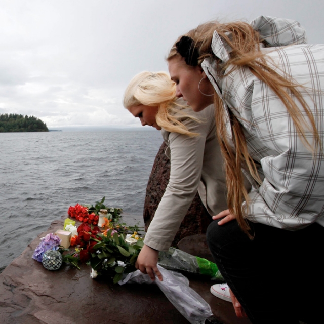 Pope decries terror attacks in Norway 