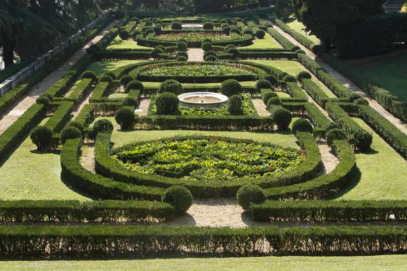From marshy to manicured: Gardens' gruesome past grows into green haven
