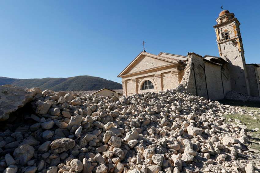 Priests told to celebrate Masses outdoors after massive earthquake in Italy