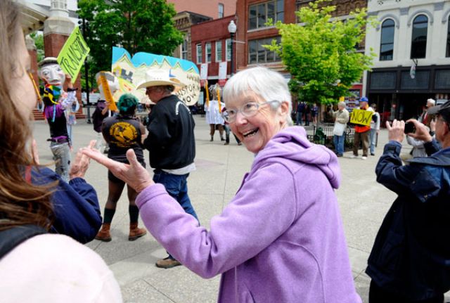 U.S. nun, 84, to do hard time for nuclear plant break-in