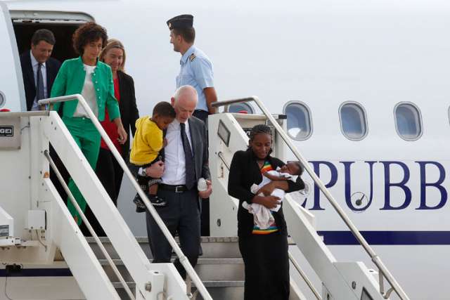 Meriam Ibrahim leaves Italy for new life in New Hampshire