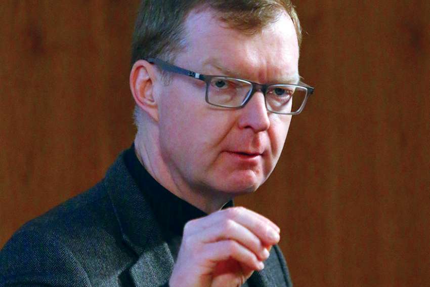 Abuse rules ordered for lay movements