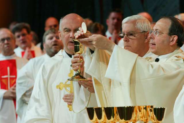 French Mass survives CBC cuts